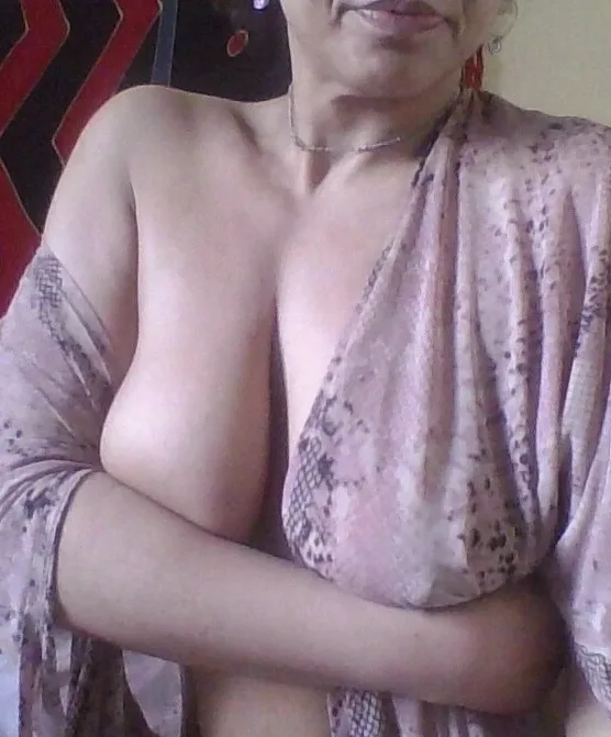 Julia, 25