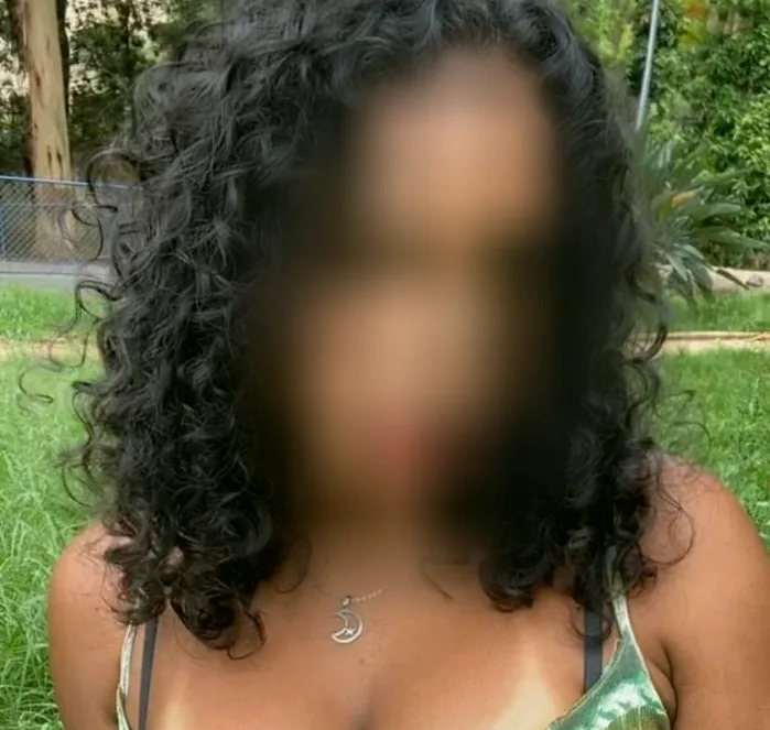 Leyla, 24
