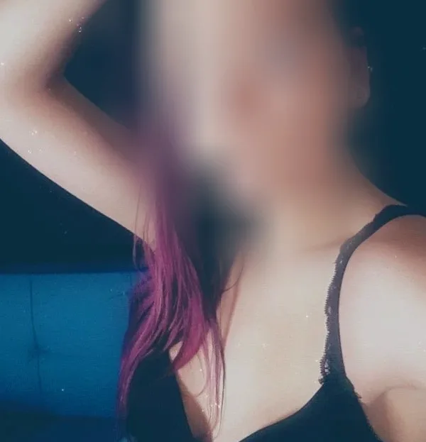 Naomi, 27