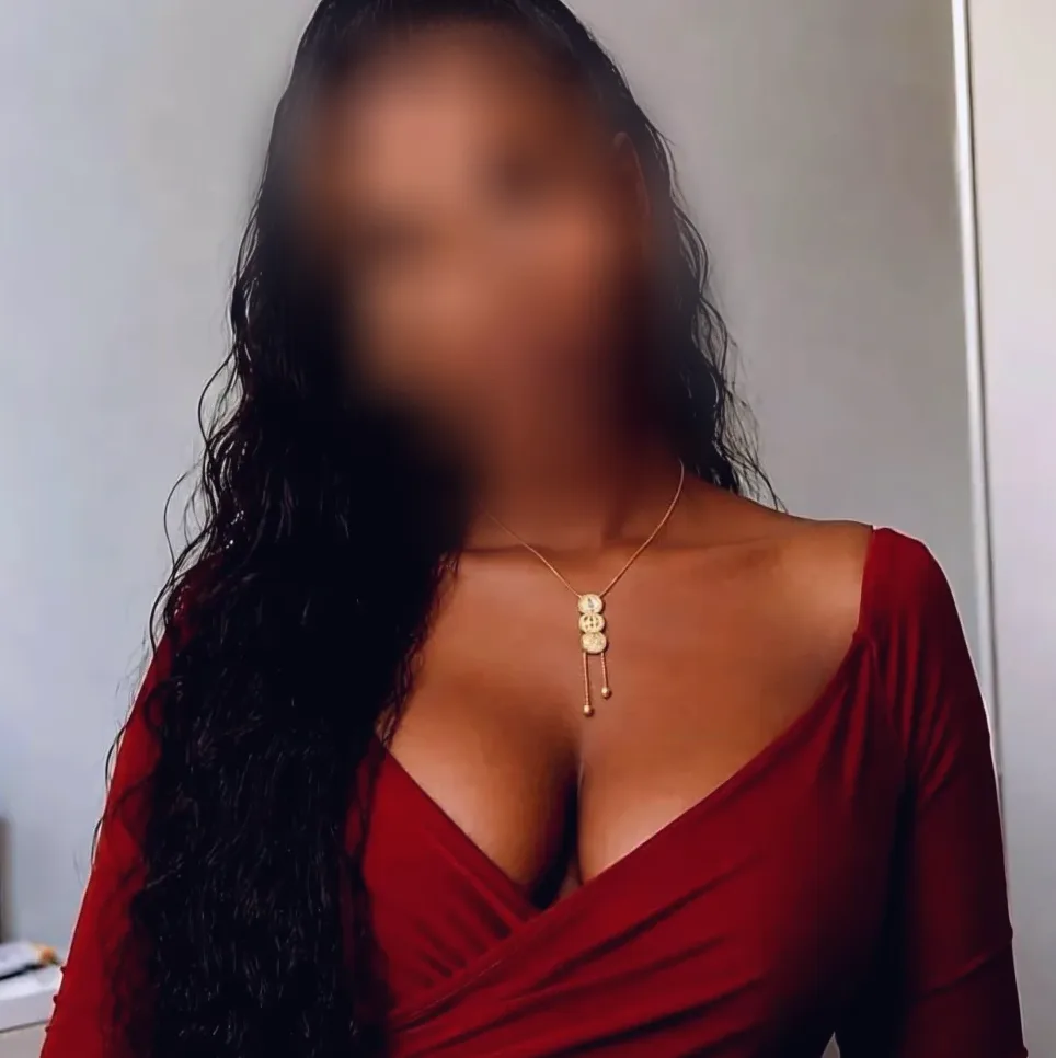 Rhian, 23