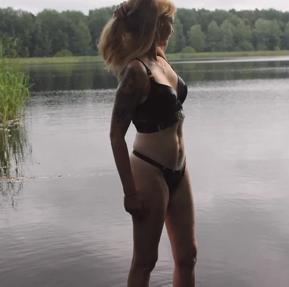 Sophie, 39